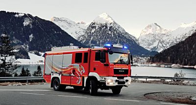 Consegna di successo del nuovo veicolo antincendio HLF10 alla Municipalità di Nobitz, Vigili del Fuoco di Lehndorf 