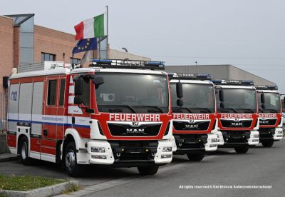 Livraison réussie de quatre véhicules anti-incendie BAI aux Pompiers de Braunschweig.